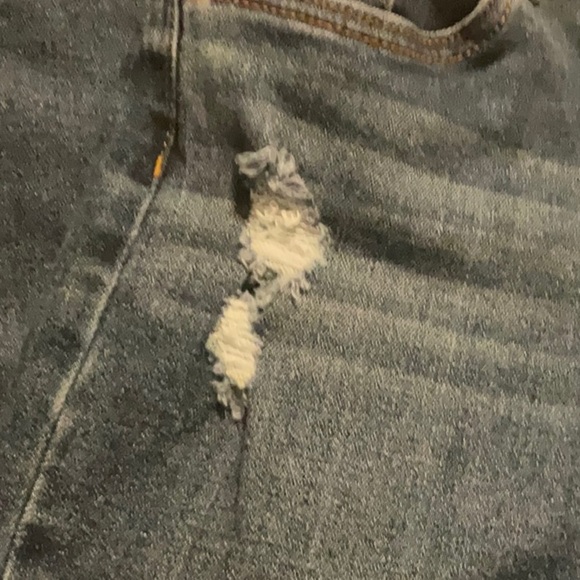 Levi’s Distressed Girls Jeans - Picture 4 of 8